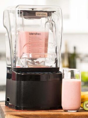 R14_In-context_Pro-800-WS-with-Pink-Smoothie