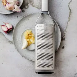 microplane-fein-reibe-knoblauch